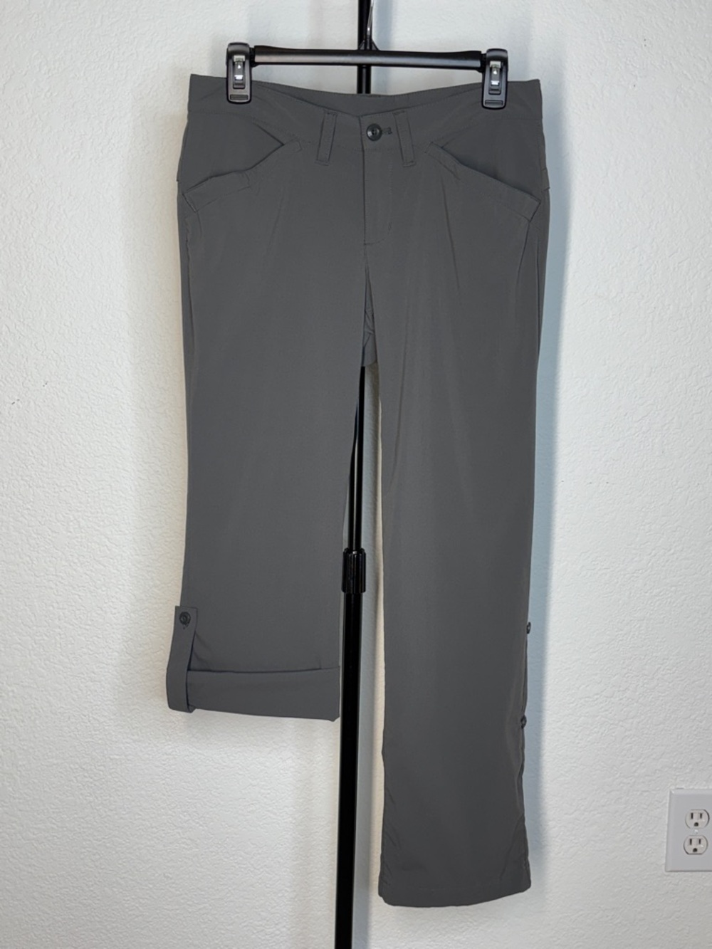 Eddie Bauer Women's Stretch Nylon Travel Pants Roll Up Button Tab in Gray - Picture 4 of 11